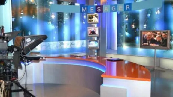 in culisele stirilor