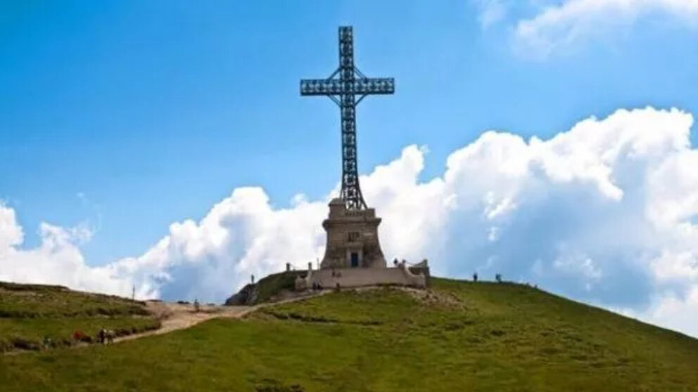 Monumentul Eroilor - Crucea Caraiman