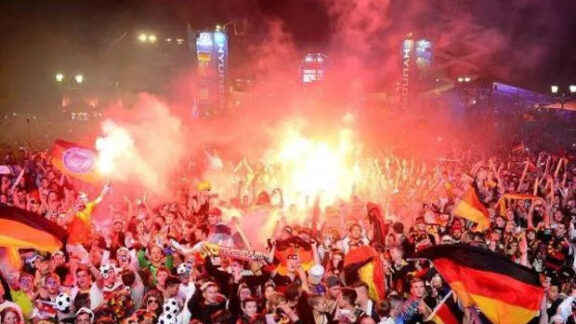 Fanii germani agresivi