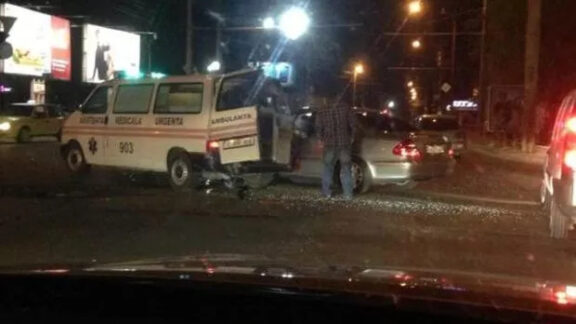 Accident ambulanță