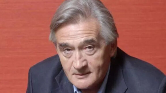 Antony Beevor riscă ani de închisoare.