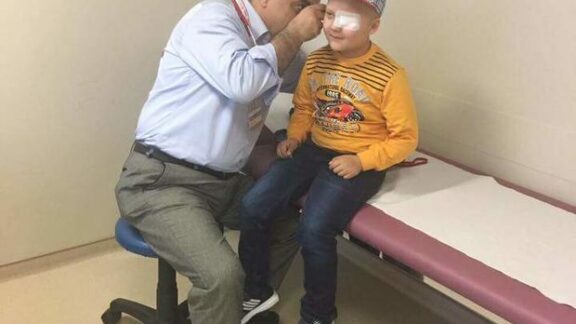 Haideți să îl ajutăm pe August