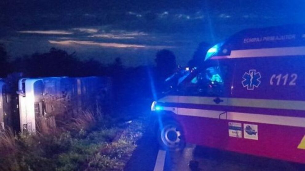 Autocar cu copii