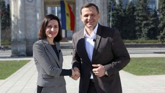 blocului ACUM