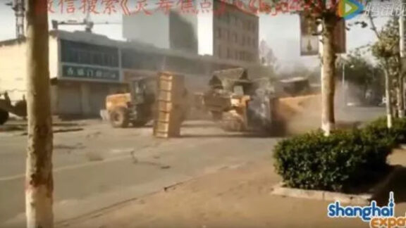 Bătaie cu buldozere