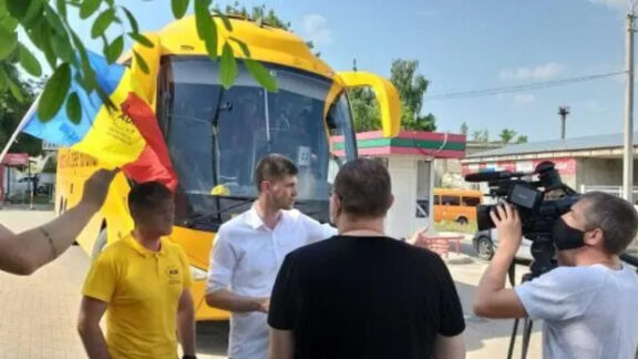 caravana aur varnita trupe ruse