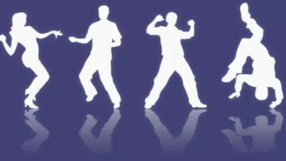 4 oameni ce imita stiluri de dans