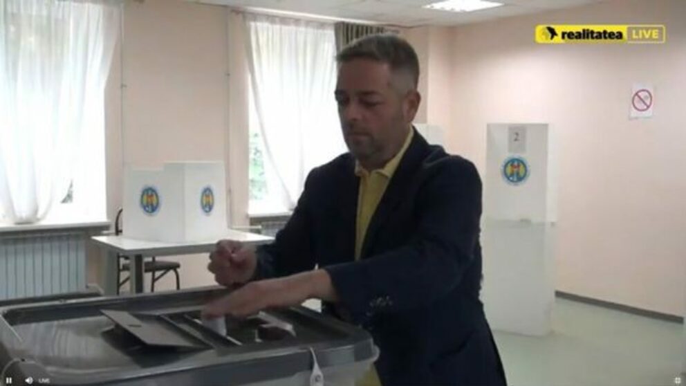 Dumitru Țîra a votat
