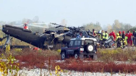 Echipele de salvare prezente la faţa locului unde s-a prăbuşit elicopterut