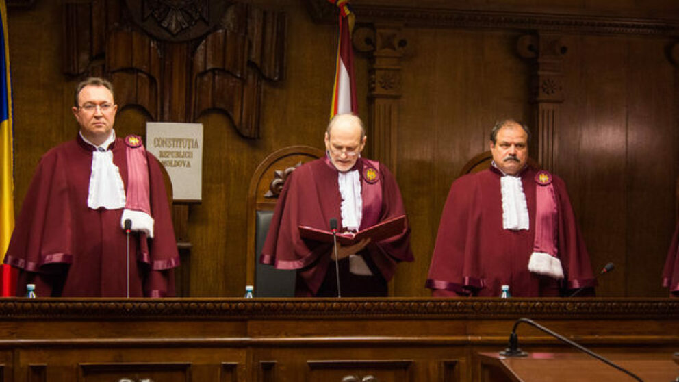 Eşec pentru Dodon! Curtea Constituţională a spus