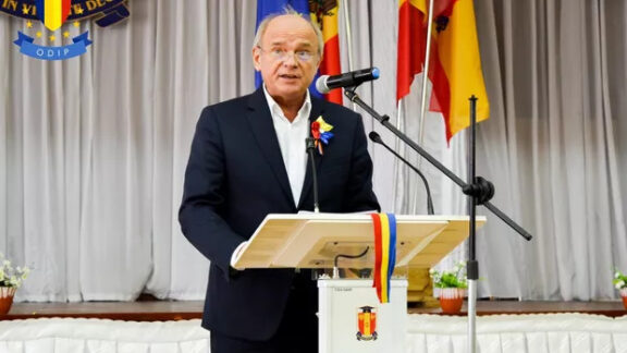 Felicitarea preşedintelui Congresului Profesorilor