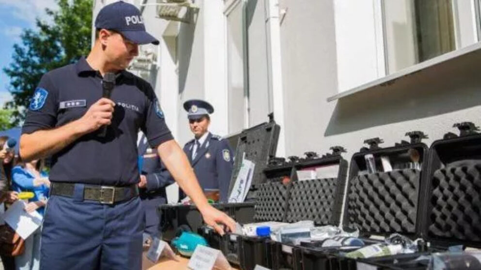 laboratoare mobile criminalistice