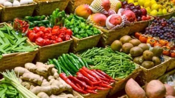 Fructe şi legume proaspete