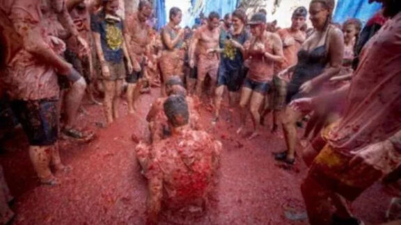 la tomatina