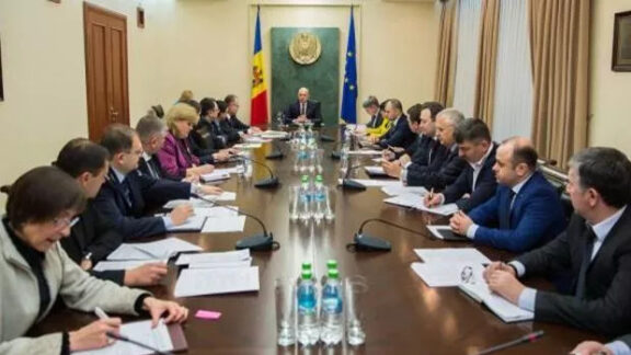 Guvenul lui Pavel Filip