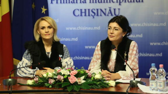 Îmbrăcate în ii populare și-au reconfirmat colaborarea în implementarea mai multor proiecte