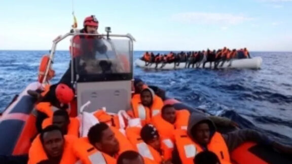 Migranți africani salvați