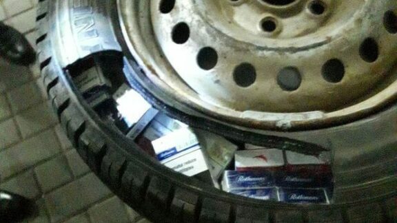 Mii de țigarete nedeclarate