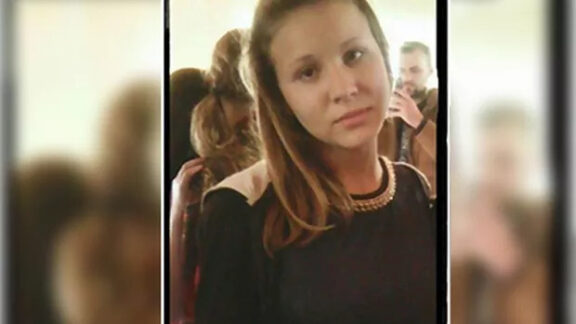 Adolescentă de 14 ani dată în căutare