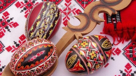 Ouă încondeiate de Paști