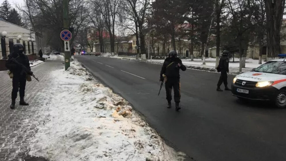 PANICĂ la Ambasada Belarus din Chișinău