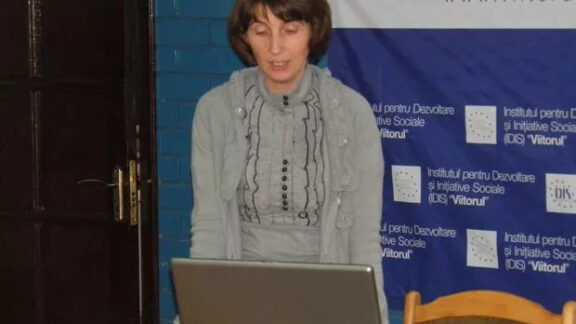 Dorina Khalil-Butucioc ne vorbește despre critică