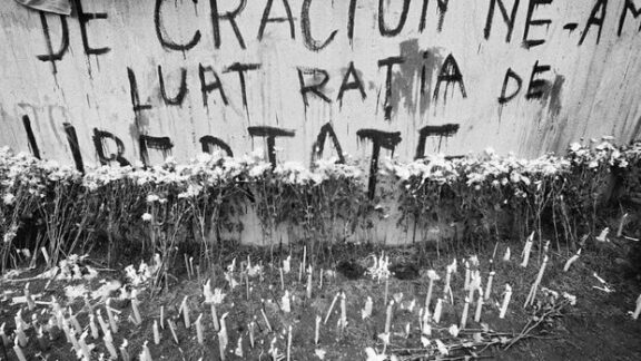 În memoria românilor care au murit