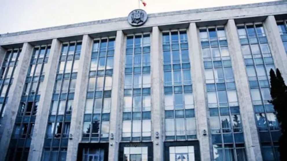 NEWS ALERT// Percheziții la Guvern într-un dosar de corupție