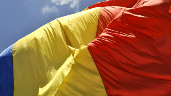 pictarea celui mai mare steag al României