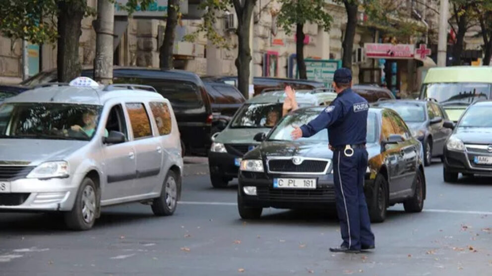 Polţist de reglementare a traficului