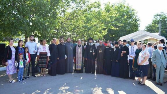 pomenire a victimelor regimului totalitar comunist.