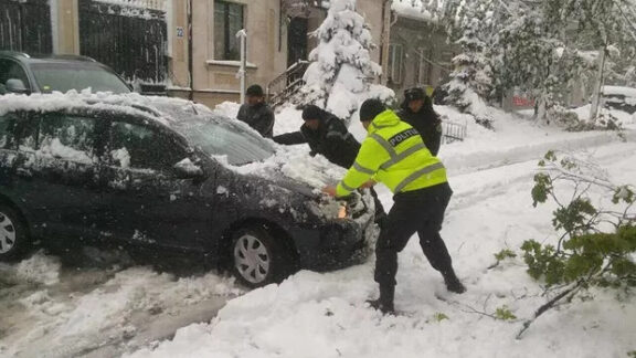 Poze INP ninsoare abundentă aprilie Chișinău