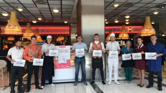 Protest inedit: Mai mulți angajați din sectorul HORECA au protestat împotriva TVA-ului de 20%