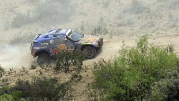 Maşina care participă la Raliul Dakar 2017