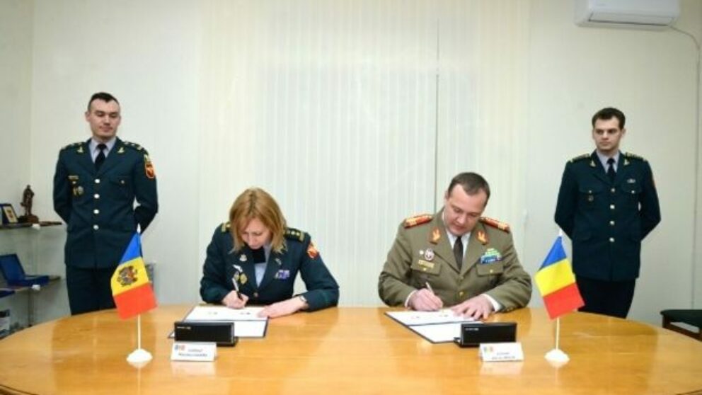 Republica Moldova a semnat un plan de cooperare în domeniul militar cu România