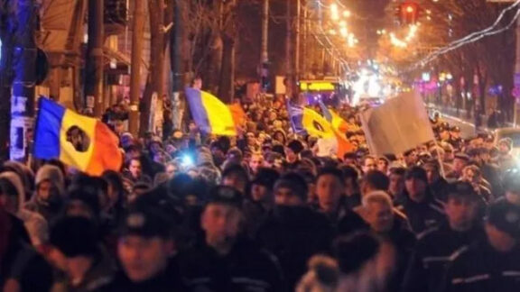 Protestele din România conituă