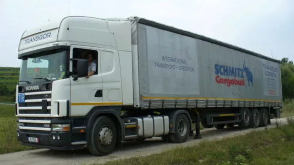 CAMION