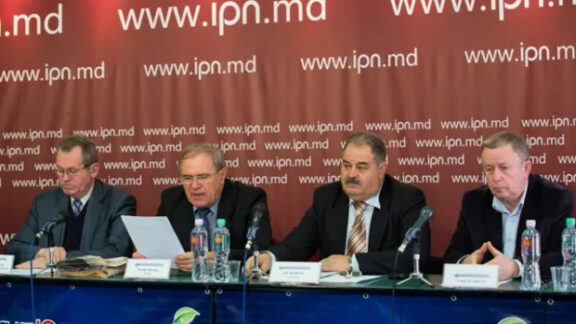 Conferinţa de presă a semnatarilor Declaraţiei de Independenţă