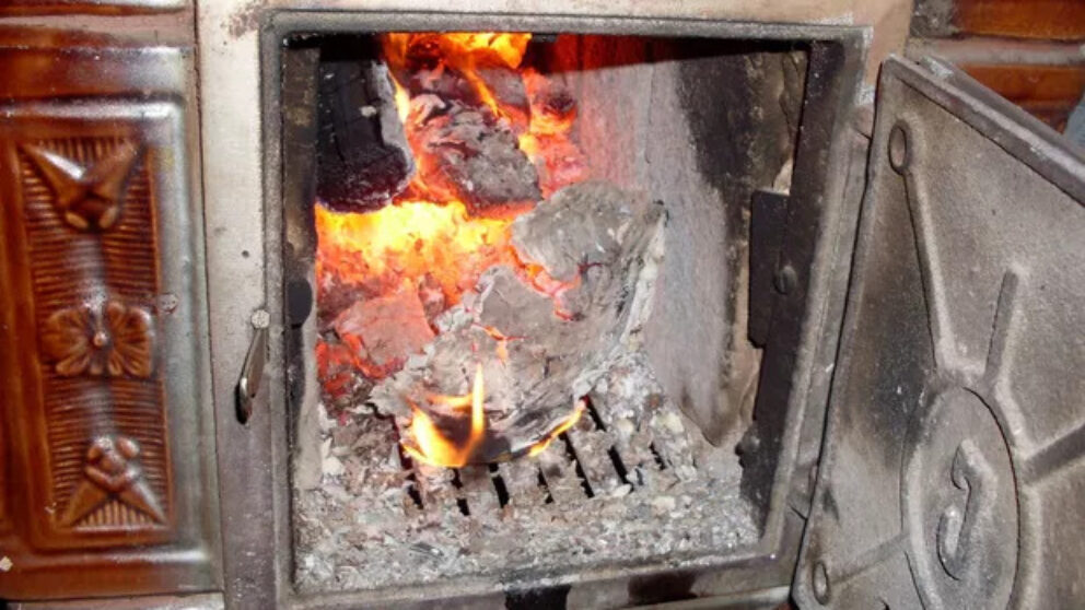 foc în sobă