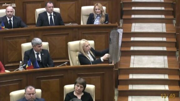 Tauber parasolarul Parlament