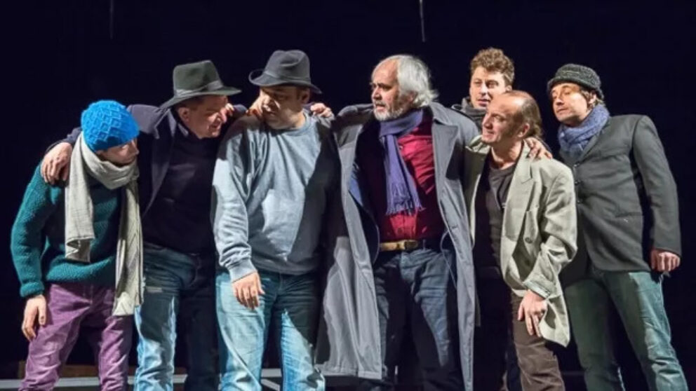 actori pe scena