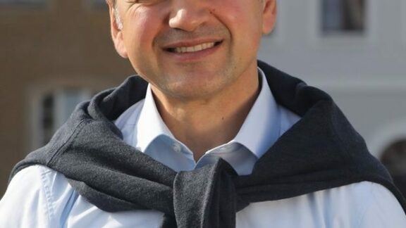 Un muzician originar din România