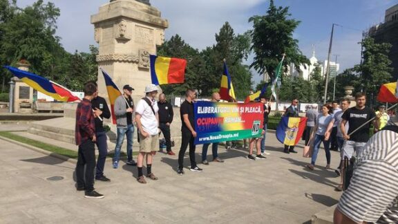 Unioniștii le-au stricat parada de 9 mai a socialiștilor! A răsunat „Deștepată-te