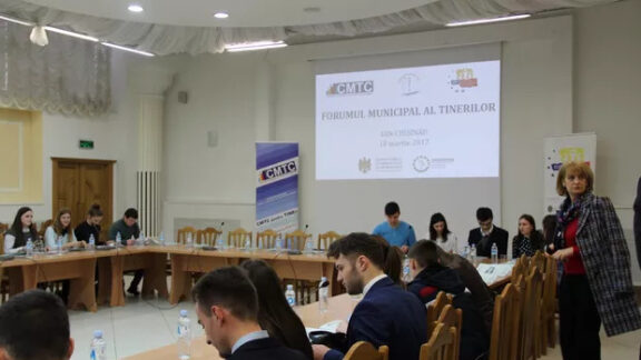 Prima ediție a Forumului Municipal de Tineret// Vezi ce s-a discutat