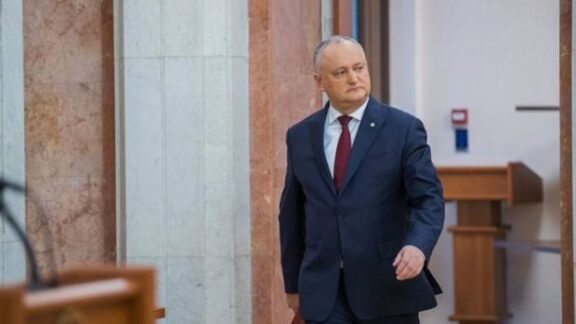 Victor Catan: Igor Dodon ar trebui condamnat pentru trădare