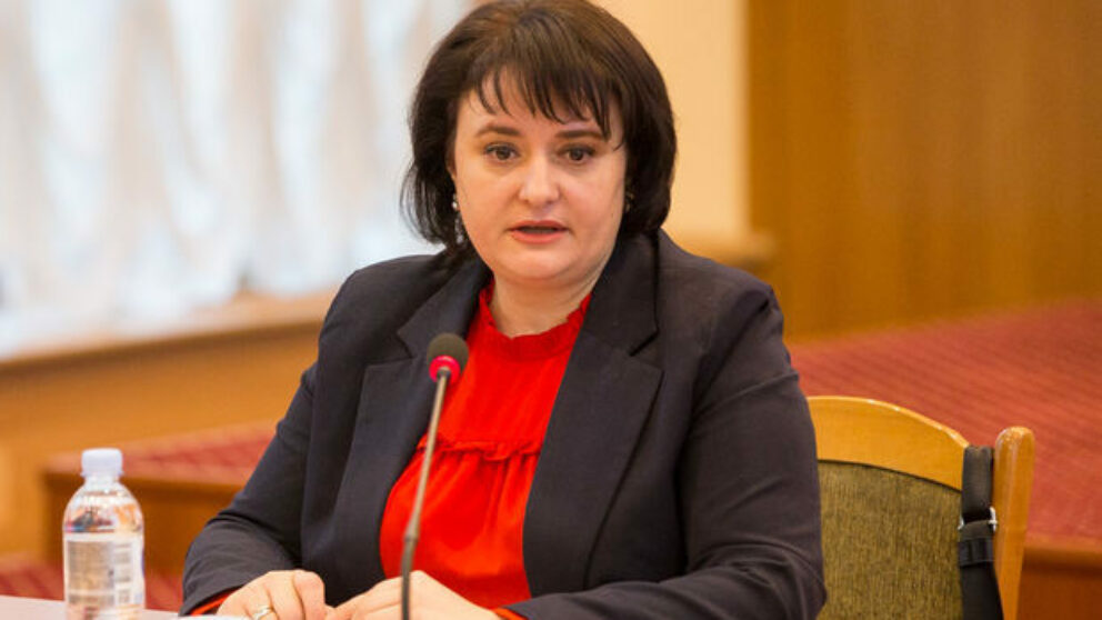 Viorica Dumbrăveanu
