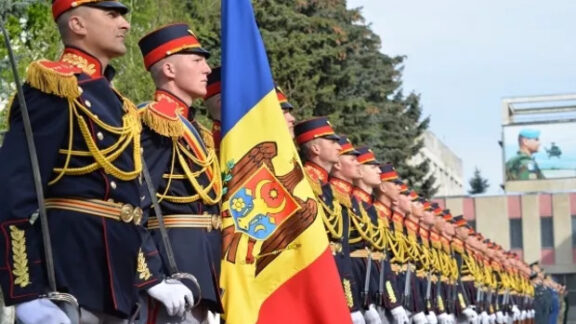 Ziua Drapelului de Stat la armată